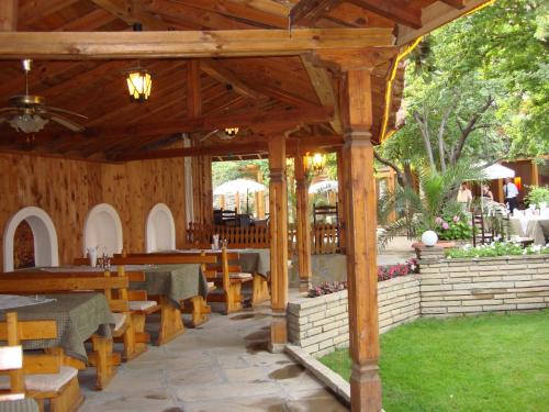 Bozukova House - image 3
