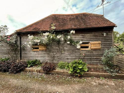 Exterior view, The Granary in Hellingly