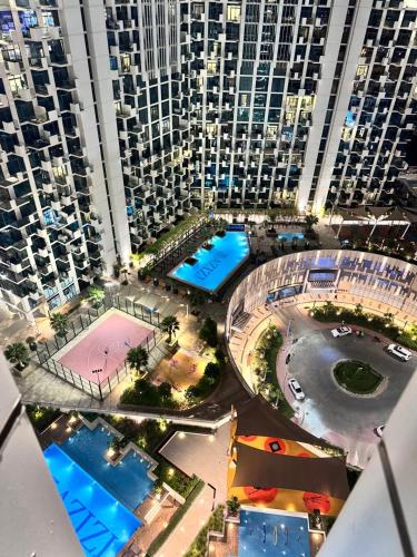 Burj Khalifa view modern 1BHK with balcony, Dubai (photo 2)