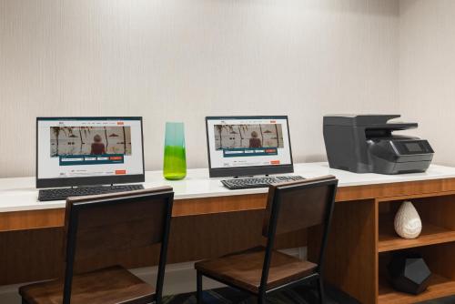 홀리데이 인 익스프레스 호텔 앤 스위트 오펠라이카 오번 바이 IHG - 편의 시설/서비스