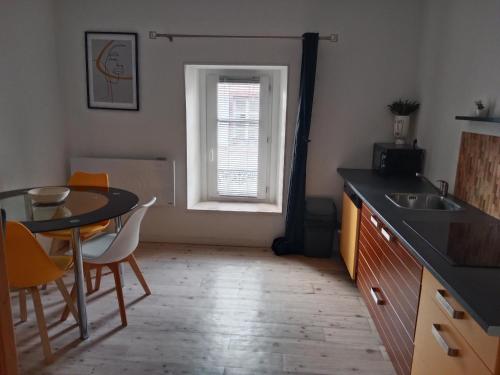 Pounette, appartement T2, centre thermes Luxeuil in Luxeuil-les-Bains