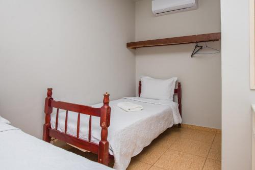 1 double bed, 2 twin beds