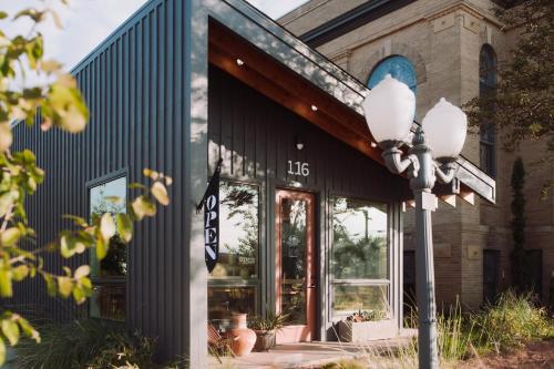 A szálláshely kívülről, Talbot Commons Hotel in Taylor (TX)