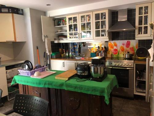 Комната в квартире, 20 минут от центра Осло на общественном транспорте in Alna