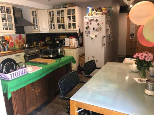 Комната в квартире, 20 минут от центра Осло на общественном транспорте in Alna