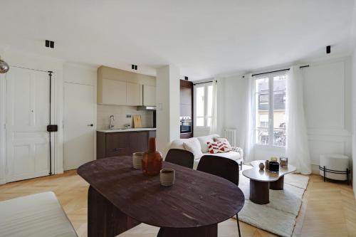 VINCENNES Luxury flat L005 in Vincennes