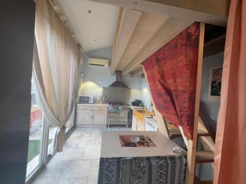 Gîte 2 à 5 personnes, spa, sauna, piscine chauffée, parking gratuit Gîte 2 à 5 personnes, spa, sauna, piscine chauffée, parking gratuit