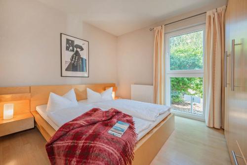 Apartment with Terrace image 6
