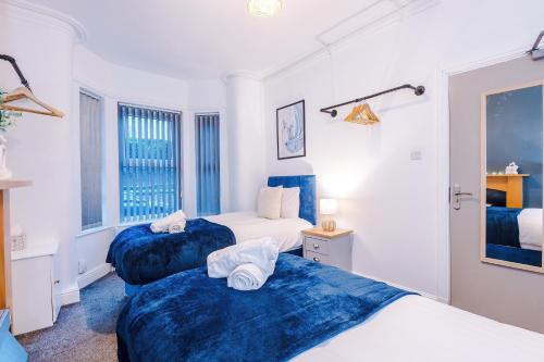 Modern Manchester 3-bed home , sleeps 7, FREE parking & close to city centre, Mánchester (foto 7)