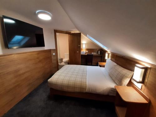 Adelphi Hotel - image 13