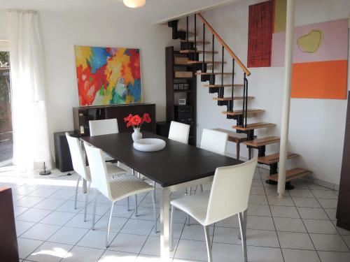 Casa Sopralago by Fewotessin in Gordola