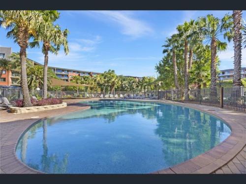 Swimming pool, Quiet and convenient in Newtown
