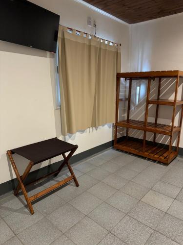 Twin Room image 3
