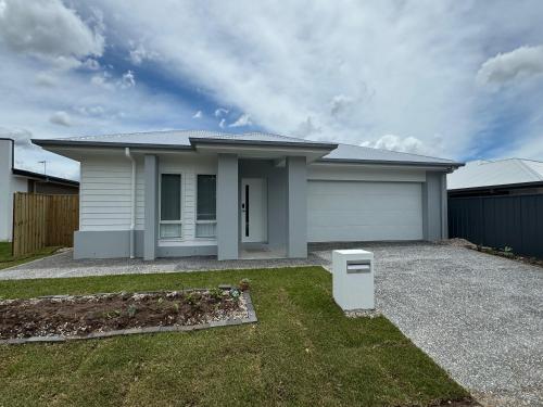 Brand New Fantastic Luxury 4 bedroom Home