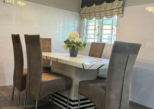 บริการและสิ่งอำนวยความสะดวก, Tiny House Dferry With Private Pool OR 4 Room Homestay Jerantut Wifi Full Aircond in ปะหัง