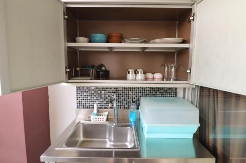 Baan Sabai Rama IV Apartment, Bangkok (photo 8)