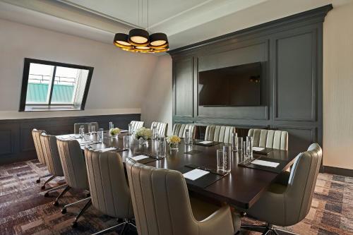 The LaSalle Chicago Autograph Collection - image 13