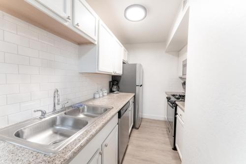 Central PHX 1 BR unit Close to Airport & Hospitals thumb 3