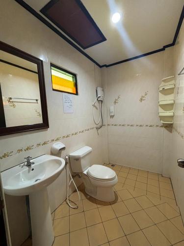 room detail thumbnail 2