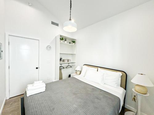 Sunny 1BR with Large Outdoor Lounge Space - SH4LAD, Los Angeles (fotografie 10)