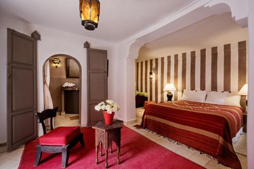 Riad Les Jardins dHenia Stop at Riad Les Jardins dHenia to discover the wonders of Marrakech. Featuring a satisfying list of amenities, guests will find their stay at the property a comfortable one. Service-minded staff wil