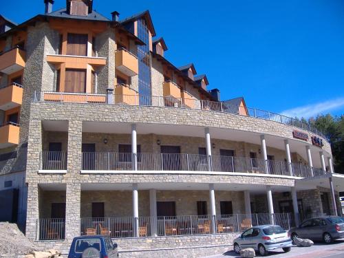 One-Bedroom Apartment (2-4 Adults)