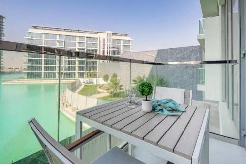District one Full Water view Apartment, Dubai (photo 3)