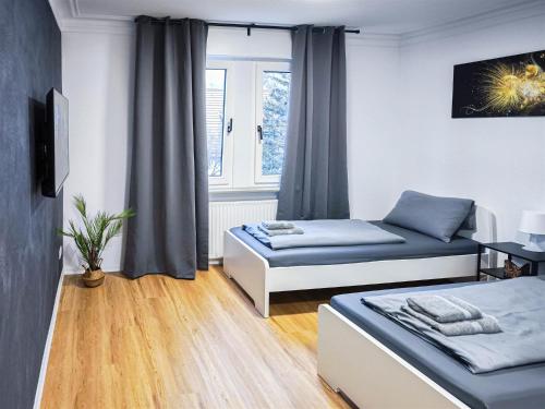 ALFA Stuttgart Apartment 4 Zimmer 4BR TV WIFI WM nahe Wasen & Daimler l 7Beds I 8 people I Kitchen l Bathroom