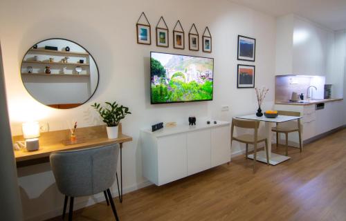 Deluxe Studio image 10