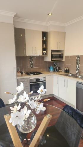 Capel Sands Beachfront Apartment_2_image