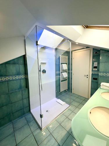 Club House Hotel - image 3