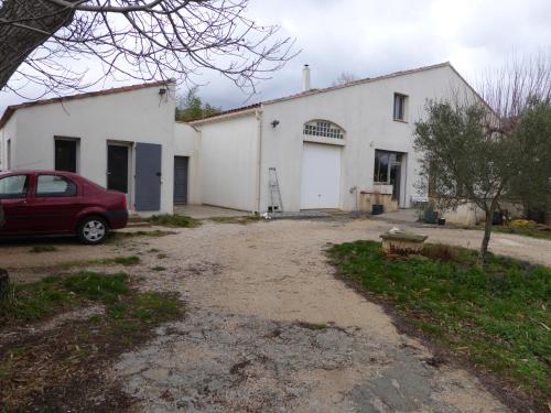 Exterior view, T2 campagne Mitoyen in Gemenos