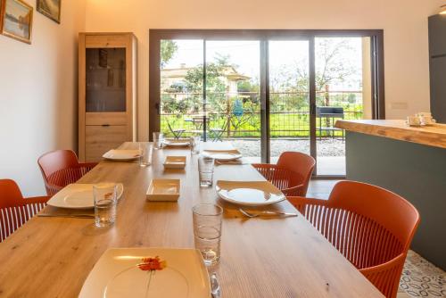 Casa Gessamí Alojamiento en el Pla de l'Estany (Casa Gessami Alojamiento en el Pla de l'Estany) in 卡莫斯