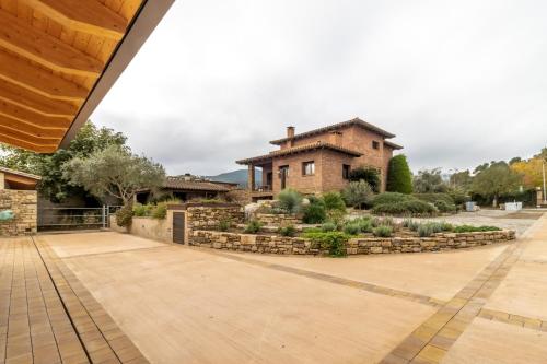 Casa Gessamí Alojamiento en el Pla de l'Estany (Casa Gessami Alojamiento en el Pla de l'Estany) in 卡莫斯