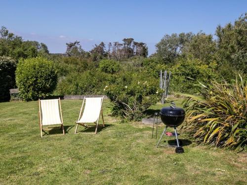 Surrounding environment, La Maison de Saint-Hernot in Crozon