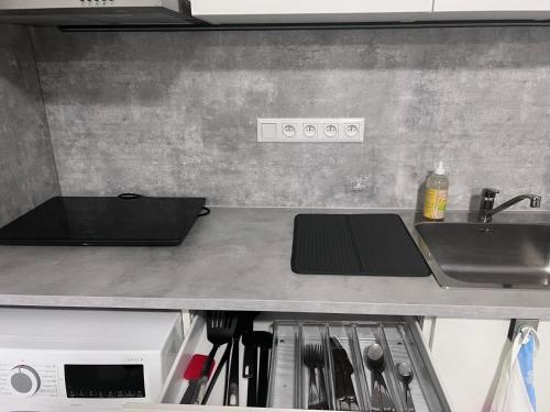 Kitchen, Modern apartment close to Tram and Airport, free parking in Prague 17