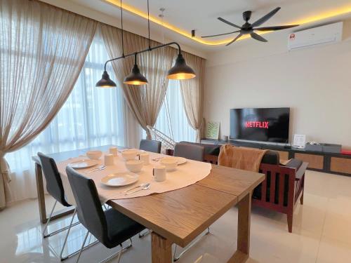 Austin Regency by JC Home Experience Austin Regency by JC Home Experience