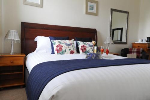 Deluxe Double Room image 10