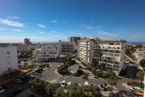 Go4Portugal - Dinis - Luxe Condo with Pool Airco Seaview with two Balcony - image 5