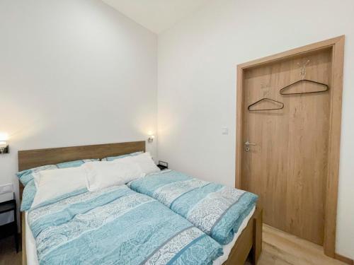 Danube Side cosy quiet Apartment 4