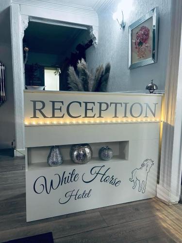 Vestabils, White Horse Hotel in Mintlaw