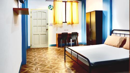 room detail thumbnail 1