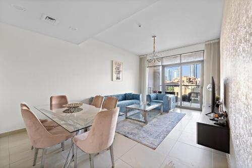 2BR plus Maid Bellevue Tower 1, Burj Khalifa View
