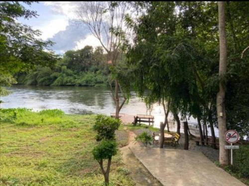 เขียวครามพูลวิลล่า in Chong Sadao