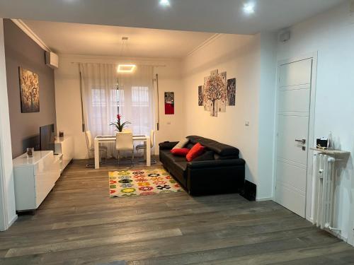 Monteverde COME a casa -HOME-, Roma (foto 3)