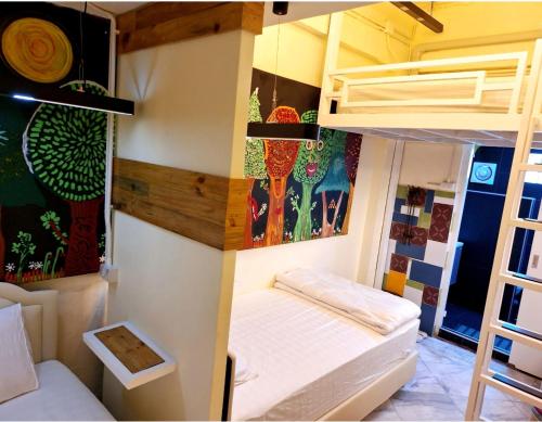 room detail thumbnail 0