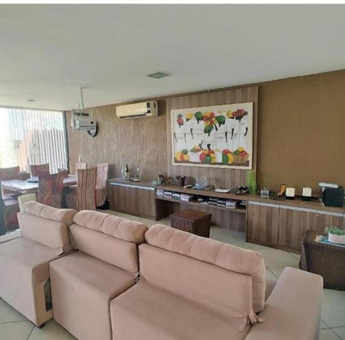 Five-Bedroom House image 2