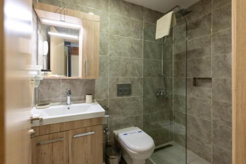 Double or Twin Room image 6