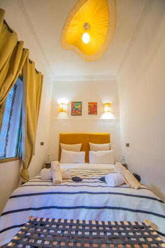 Double Room image 10