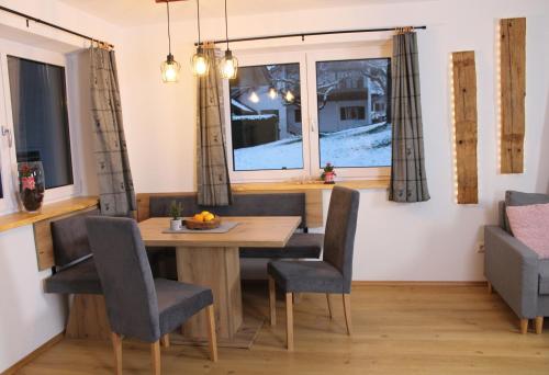 Ferienwohnung Enzian in 哈爾布萊希